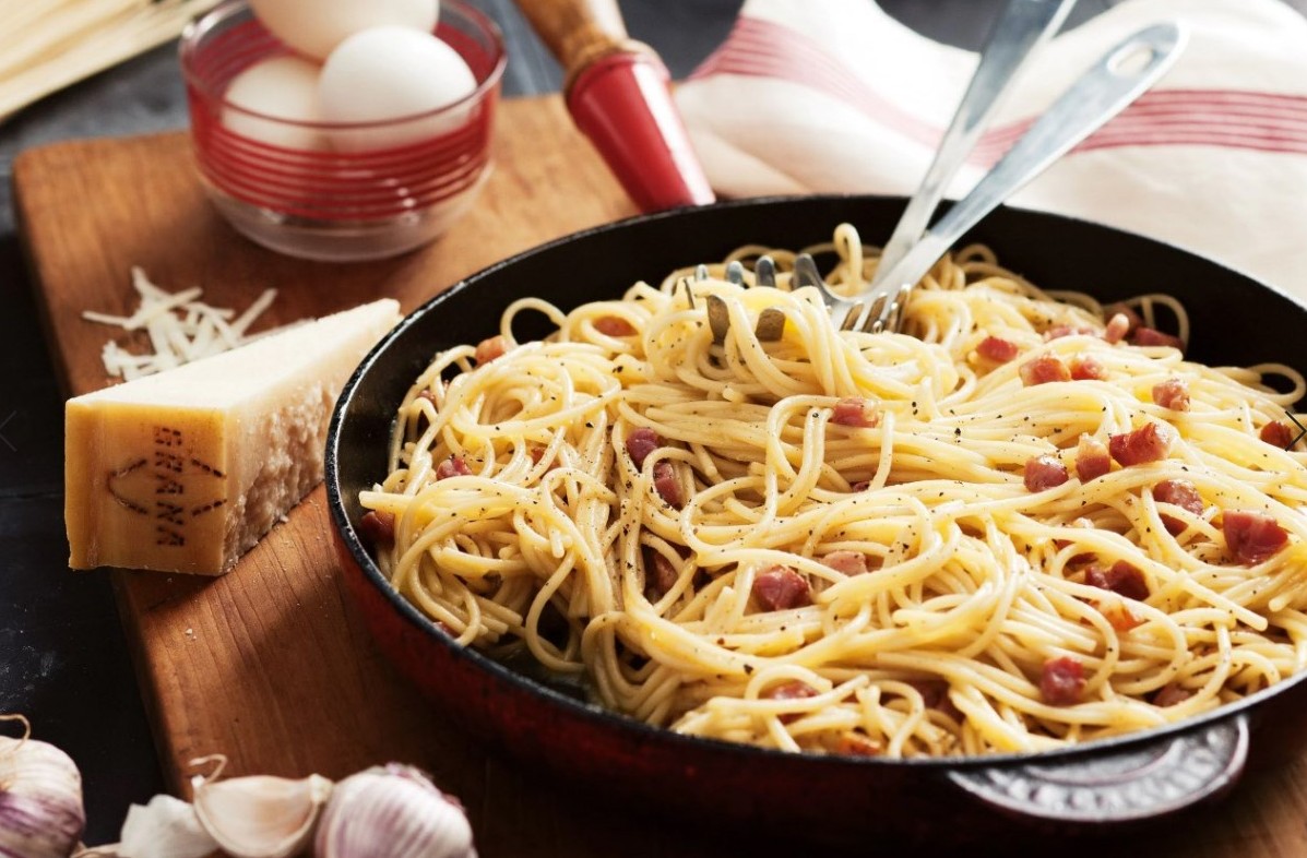 Spaghete carbonara reteta italiana • Gustoase.net