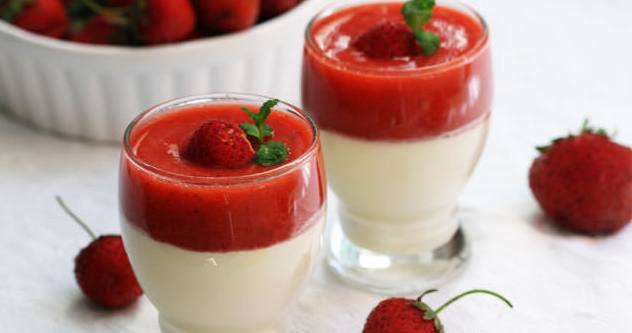 Panna cotta cu zmeura