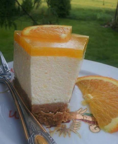 Cheesecake cu jeleu de portocale