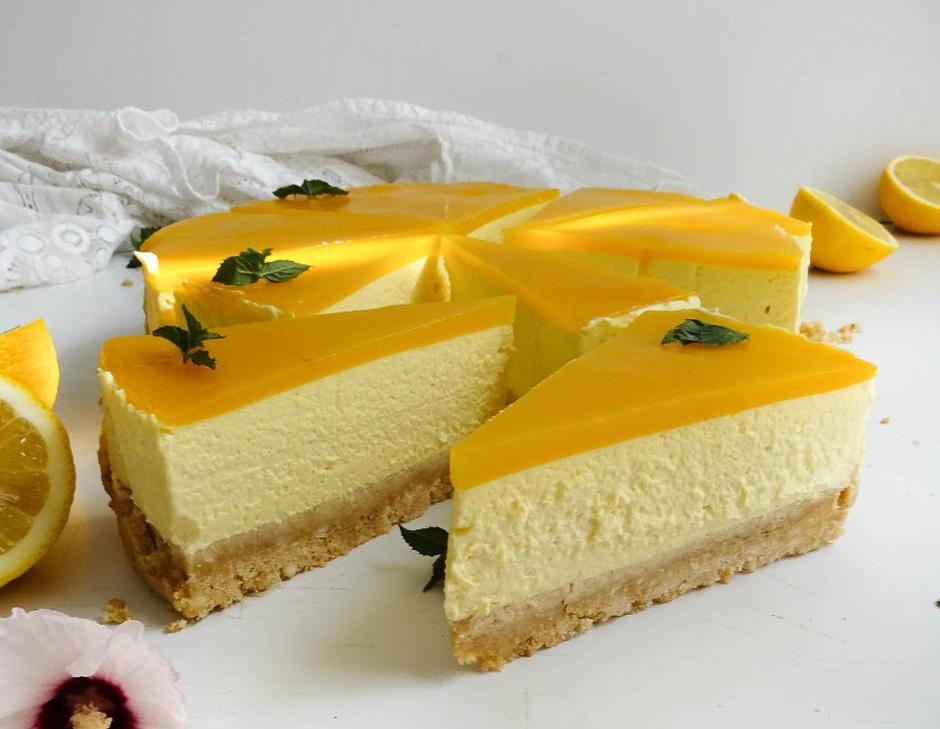 Felie-De-Cheesecake-Cu-Mango